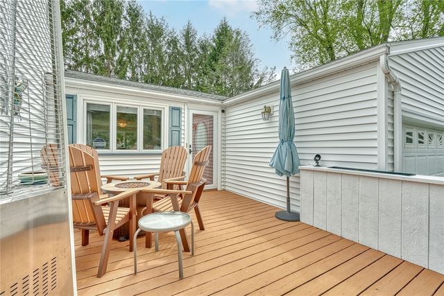 513 Glenview Court, Webster, NY 14580