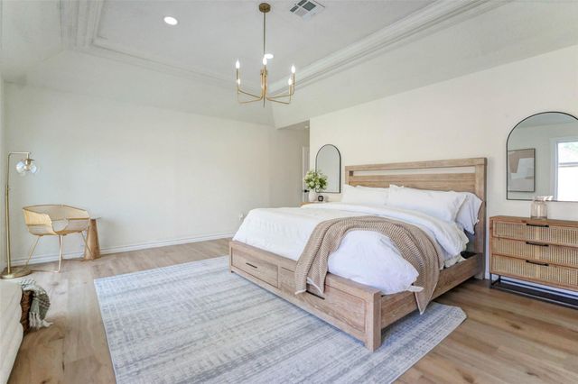 11618 Lakeside Place Drive, Houston, TX 77077