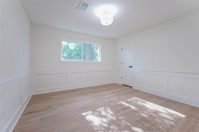 11618 Lakeside Place Drive, Houston, TX 77077