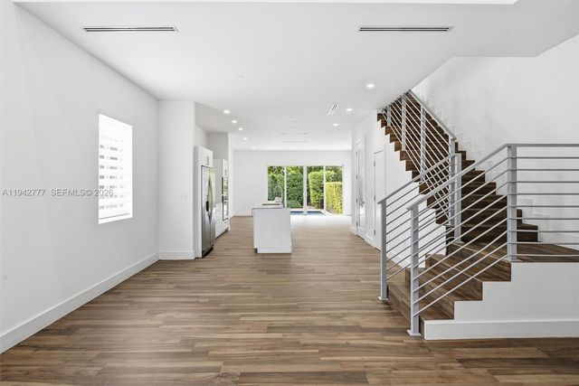 2852 SW 32nd Ct 2852, Miami, FL 33133