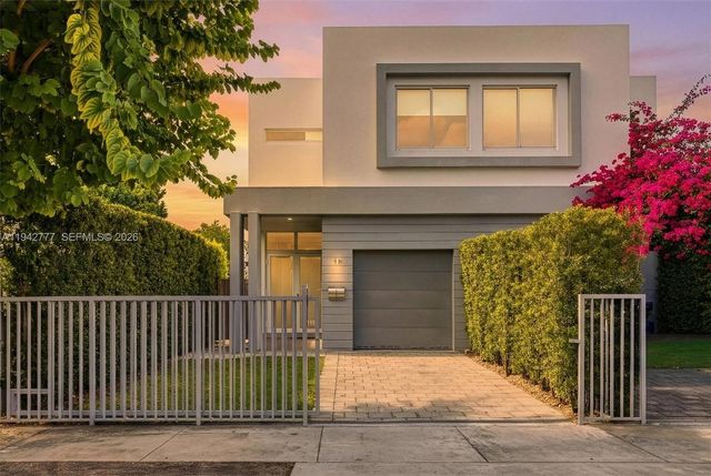 2852 SW 32nd Ct 2852, Miami, FL 33133