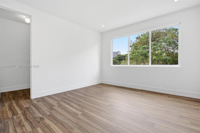 2852 SW 32nd Ct 2852, Miami, FL 33133