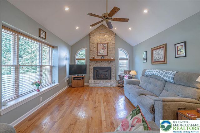 4611 Nicole Lane, Hanover Twp, PA 18017