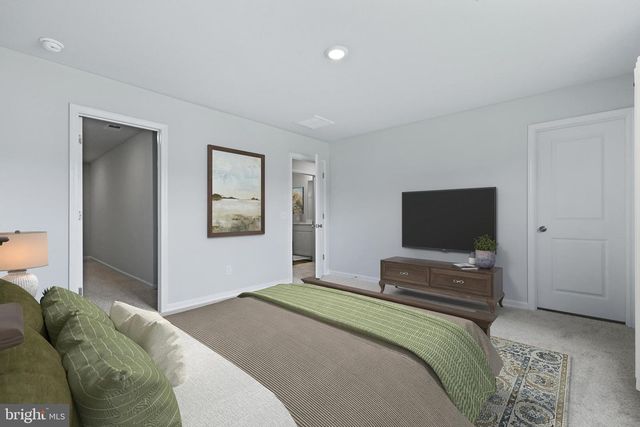 47 VERNON ST, Charles Town, WV 25414