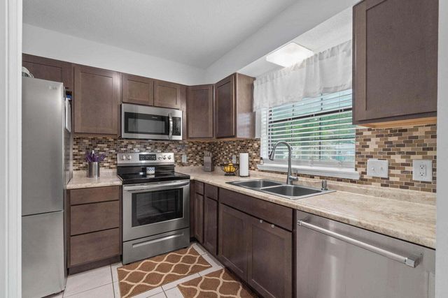 216 Cloverdale Boulevard C, Fort Walton Beach, FL 32547