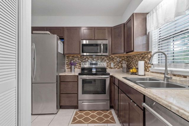 216 Cloverdale Boulevard C, Fort Walton Beach, FL 32547