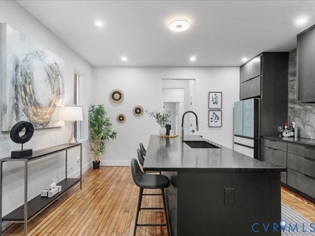 2905 W Grace St, Richmond, VA 23221