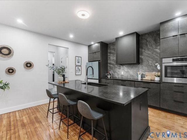 2905 W Grace St, Richmond, VA 23221