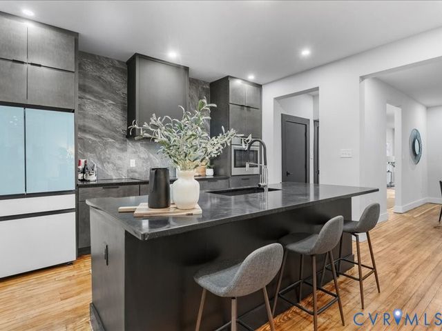 2905 W Grace St, Richmond, VA 23221