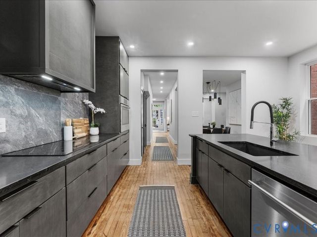 2905 W Grace St, Richmond, VA 23221