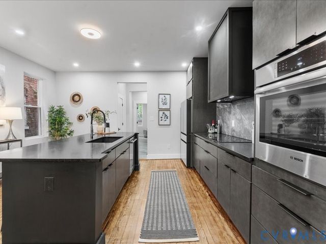 2905 W Grace St, Richmond, VA 23221