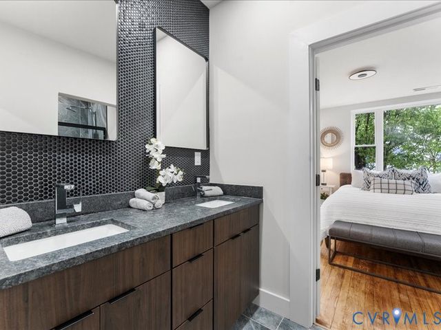 2905 W Grace St, Richmond, VA 23221