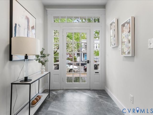 2905 W Grace St, Richmond, VA 23221