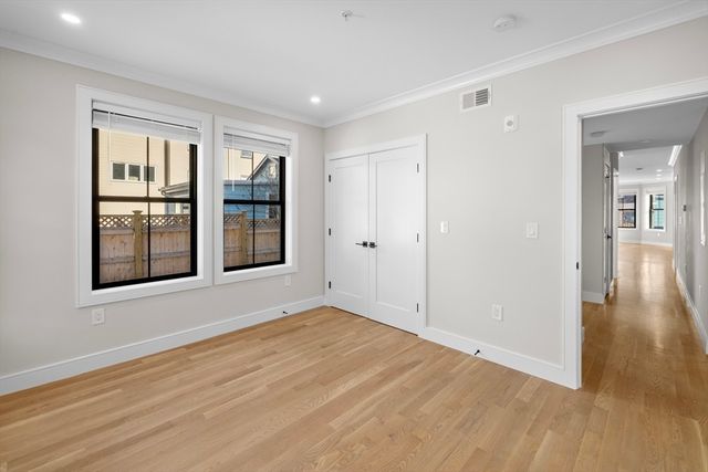279 Lamartine St 3, Boston, MA 02130
