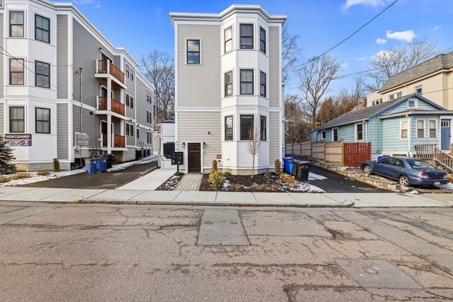 279 Lamartine St 3, Boston, MA 02130