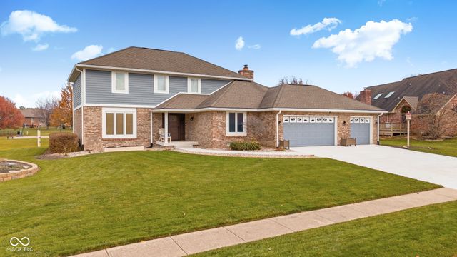 2275 Willow Lake Drive, Greenwood, IN 46143