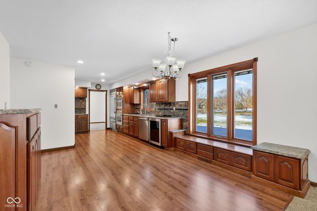 2275 Willow Lake Drive, Greenwood, IN 46143