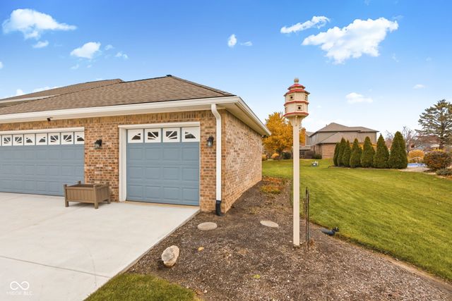 2275 Willow Lake Drive, Greenwood, IN 46143