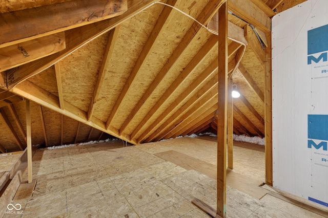 2275 Willow Lake Drive, Greenwood, IN 46143