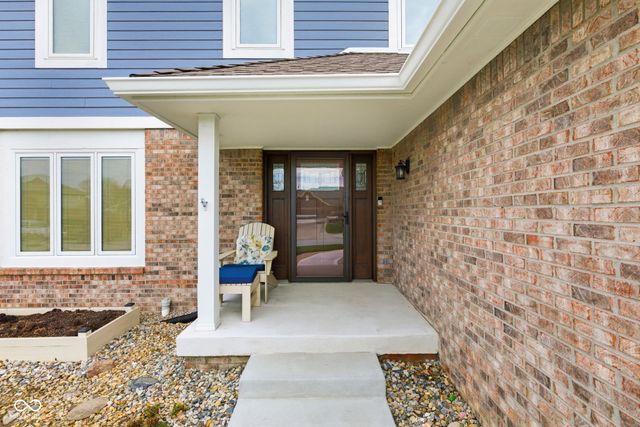 2275 Willow Lake Drive, Greenwood, IN 46143