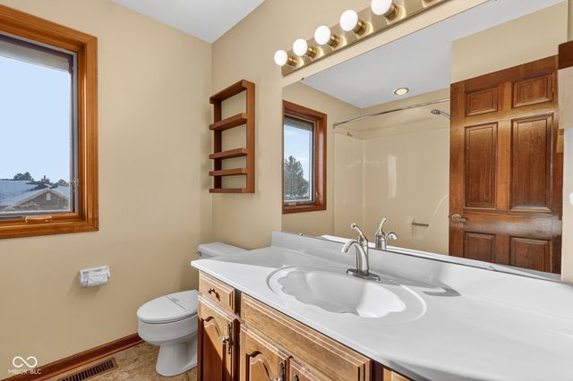 2275 Willow Lake Drive, Greenwood, IN 46143