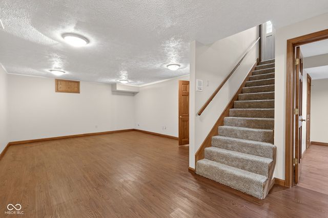 2275 Willow Lake Drive, Greenwood, IN 46143