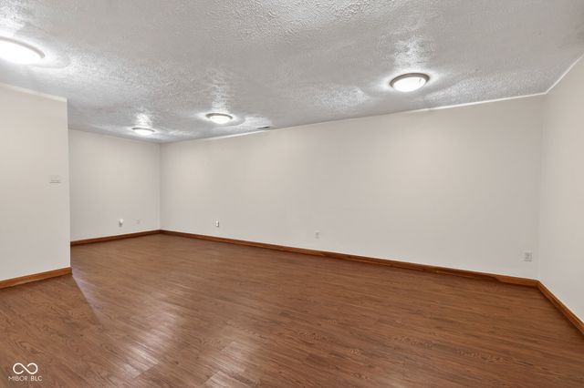 2275 Willow Lake Drive, Greenwood, IN 46143