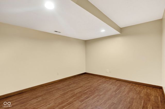 2275 Willow Lake Drive, Greenwood, IN 46143