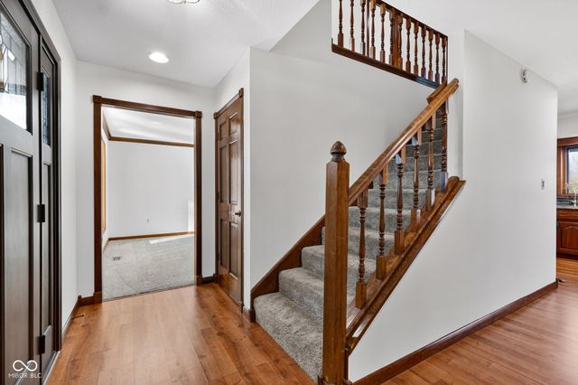 2275 Willow Lake Drive, Greenwood, IN 46143