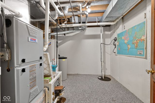 2275 Willow Lake Drive, Greenwood, IN 46143