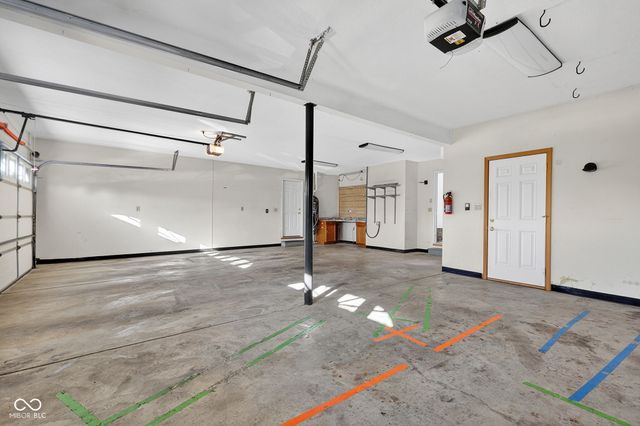 2275 Willow Lake Drive, Greenwood, IN 46143