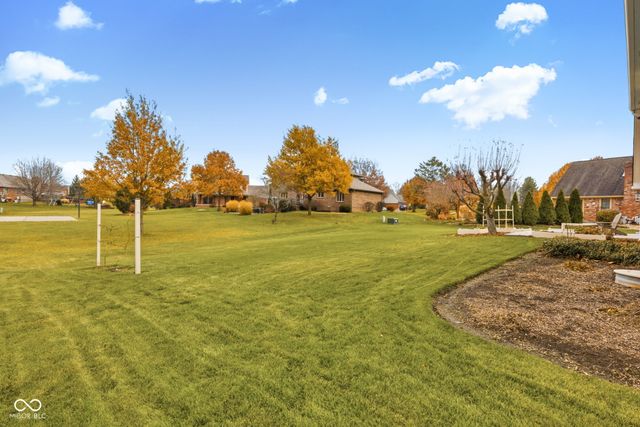 2275 Willow Lake Drive, Greenwood, IN 46143
