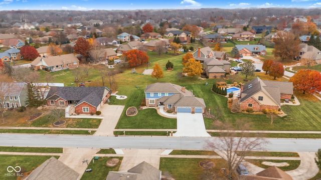 2275 Willow Lake Drive, Greenwood, IN 46143