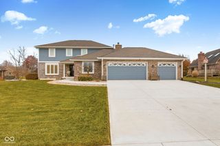 2275 Willow Lake Drive, Greenwood, IN 46143