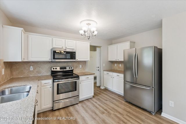 15895 Turnberry Street, Lansing, MI 48906