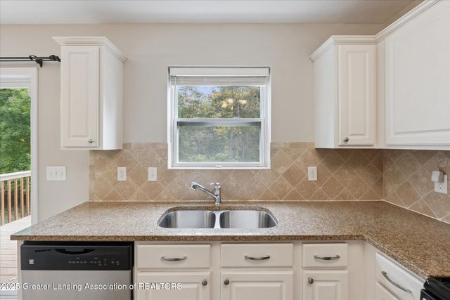 15895 Turnberry Street, Lansing, MI 48906