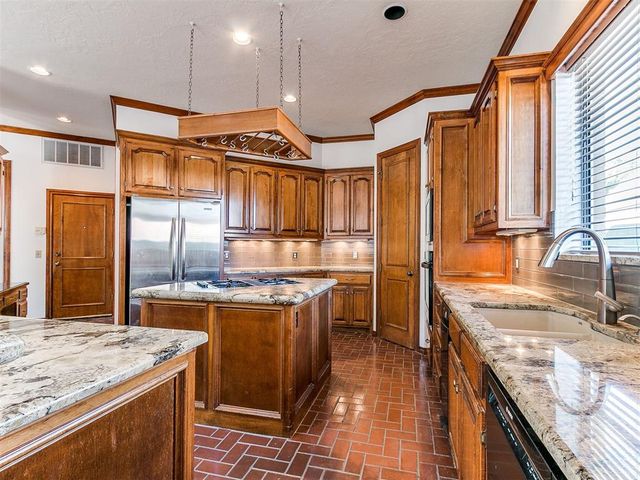 2005 Brookhaven Boulevard, Norman, OK 73072