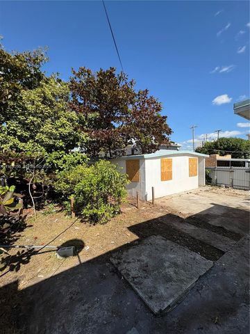 2341 SW 9th St, Miami, FL 33135