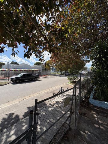 2341 SW 9th St, Miami, FL 33135