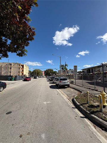 2341 SW 9th St, Miami, FL 33135