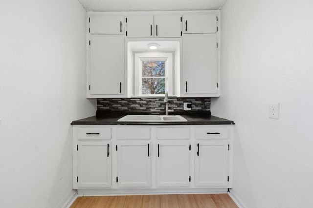 638 S Greenwood, Wichita, KS 67211