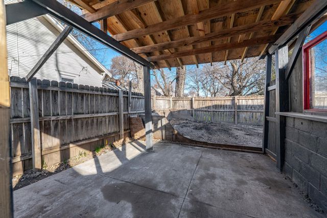 638 S Greenwood, Wichita, KS 67211