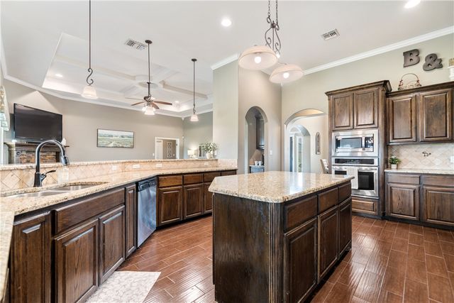 2034 Arash Dr, Corpus Christi, TX 78413