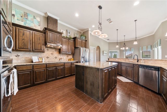 2034 Arash Dr, Corpus Christi, TX 78413