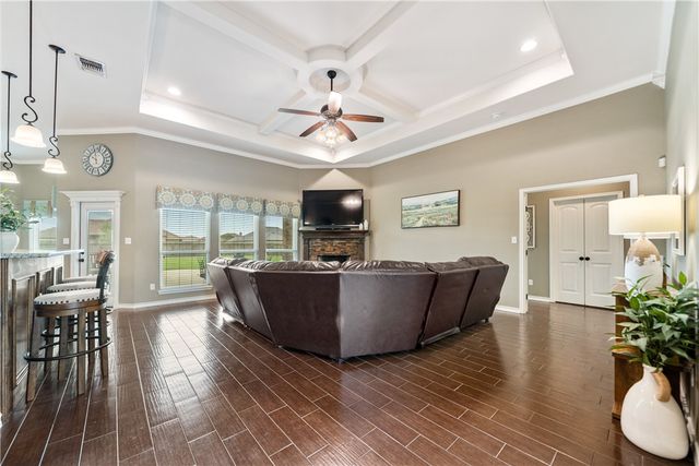 2034 Arash Dr, Corpus Christi, TX 78413