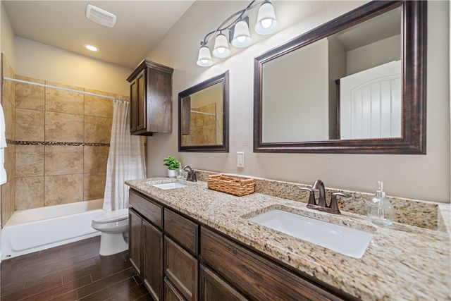 2034 Arash Dr, Corpus Christi, TX 78413