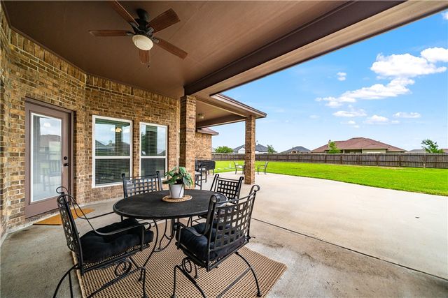 2034 Arash Dr, Corpus Christi, TX 78413
