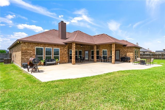 2034 Arash Dr, Corpus Christi, TX 78413