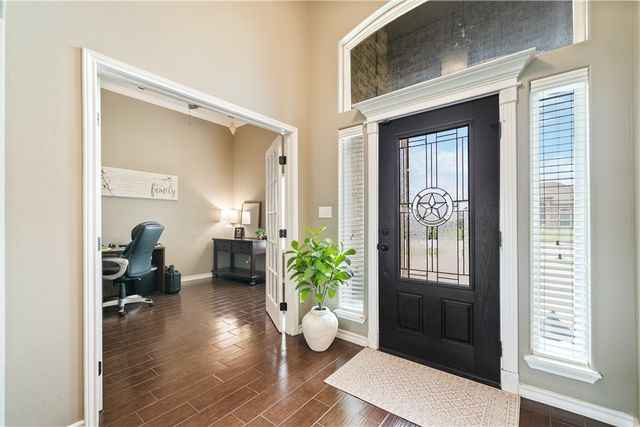 2034 Arash Dr, Corpus Christi, TX 78413