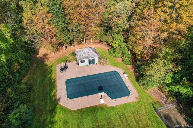 319 Bellvale Lakes Road, Warwick, NY 10990